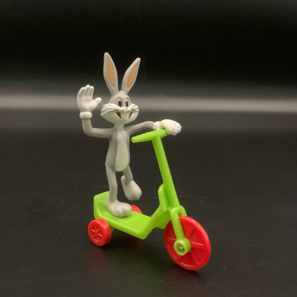 Vintage 1989 Looney Tunes Bugs Bunny On A Green Scooter Action Figurine